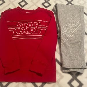 Like new boys medium (10-12) Gap sweatsuit set